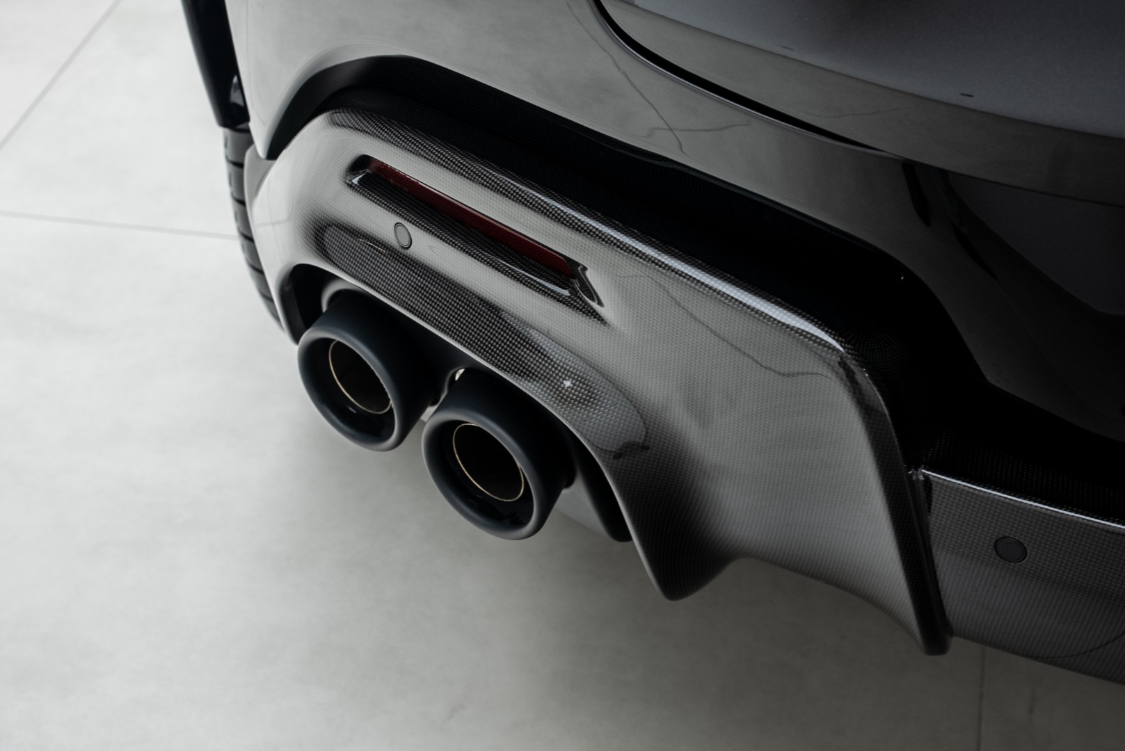 2024 FERRARI PUROSANGUE | FULL CARBON | DAYTONA BLACK | VENTILATED SEATS | SPECIAL DESIGN SEATS | HI